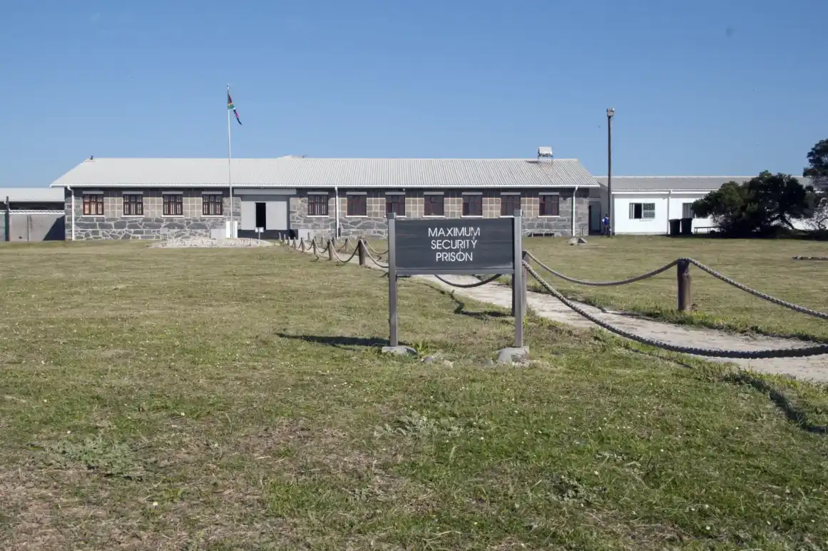 Robben Island access