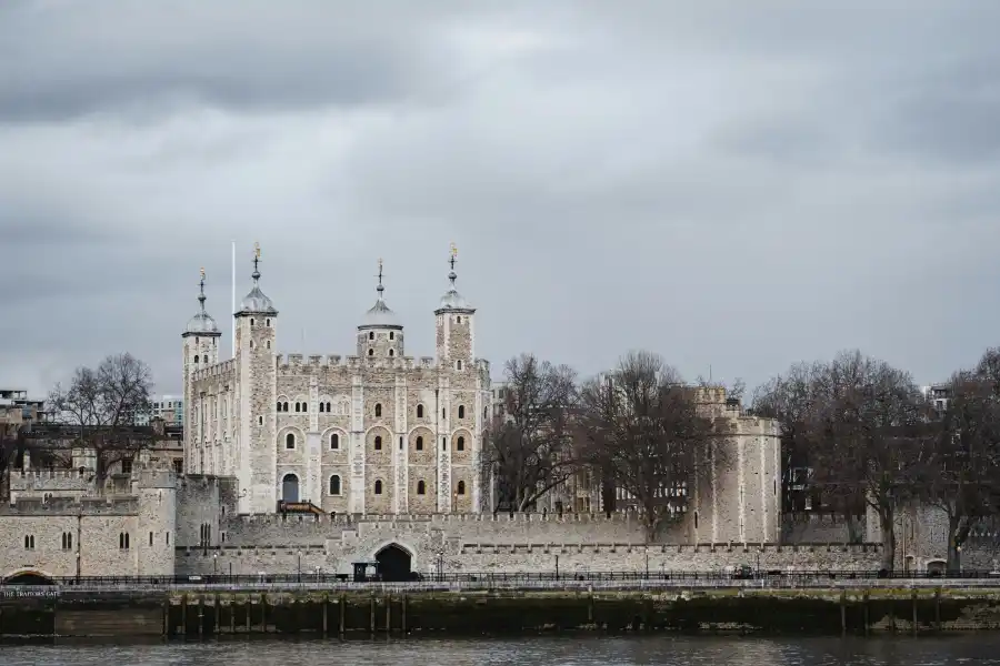 Your Ultimate London Vacation: Top Spots, Hotels & Flights 7 Best areas to stay in London